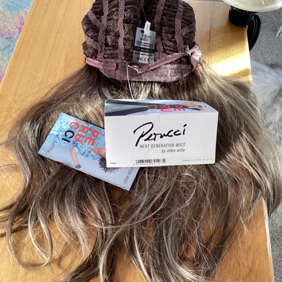 Arrow wig by Ellen Wille…..New with tags attached - Picture 3 of 5